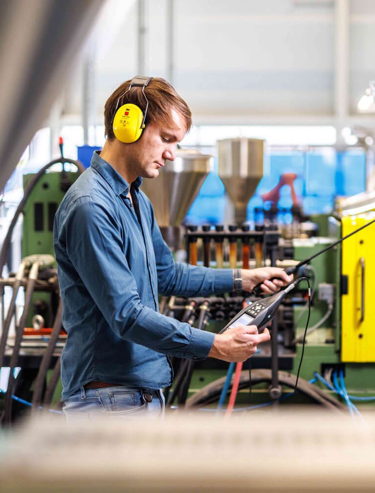 acoustic measurement with sound intensity probe 