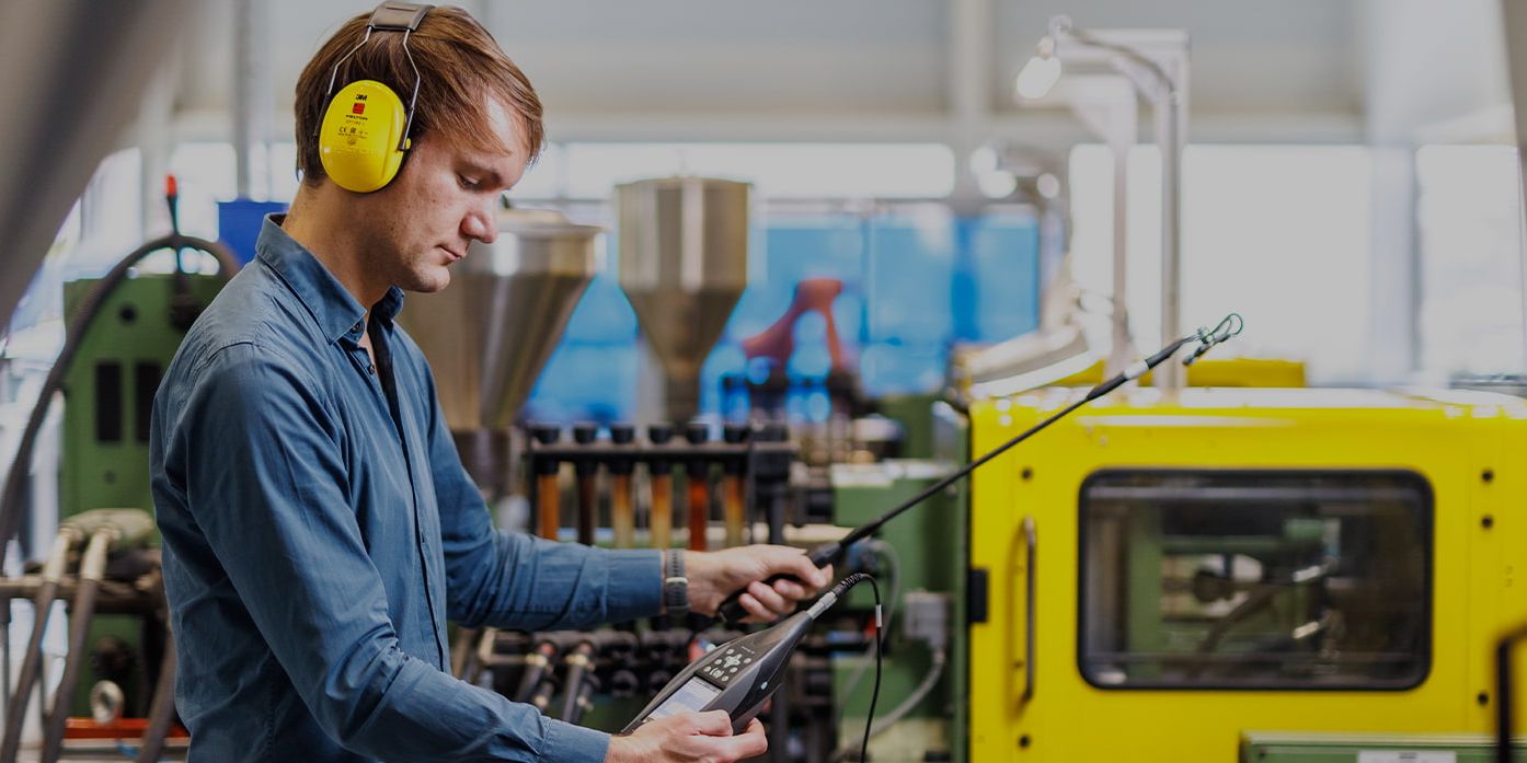 acoustic measurement with sound intensity probe 